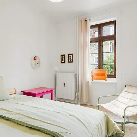 Classic And Cozy In Apartment Copenhagen