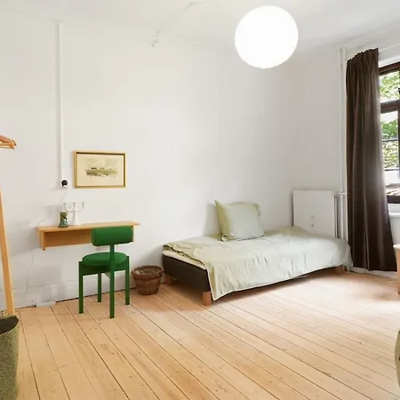 Classic And Cozy In Apartment Copenhagen